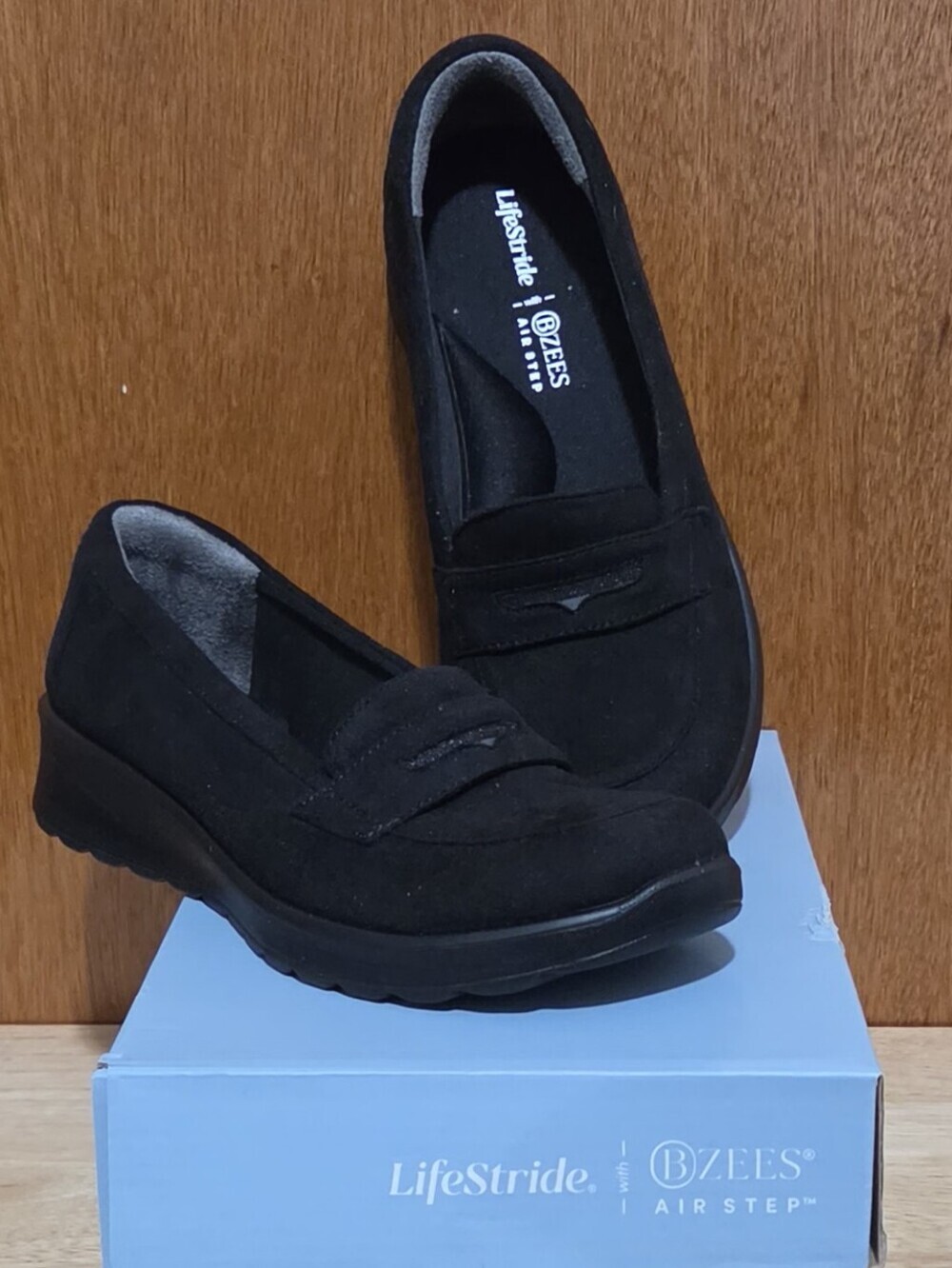 Bzees Black Loafers /Slip On/Size 8M/ Air Step Technology / Low wedge sole / NWT